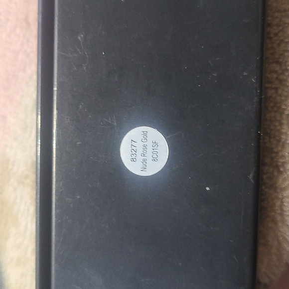 Eyeshadow pallet - Picture 2 of 2